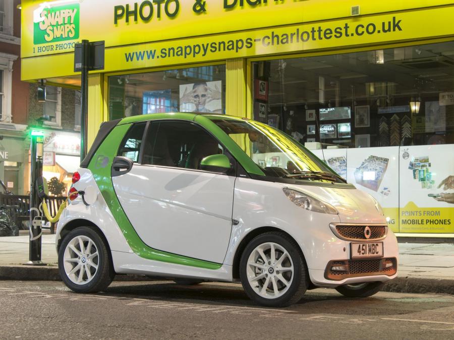  Smart ForTwo Electric Drive Cabrio 2012 года  (UK) (фото 8 из 8)